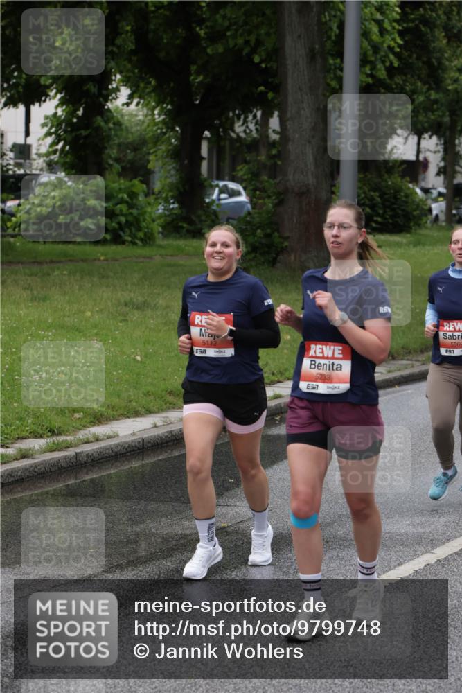 14.06.2026 - REWE Women's Run Jannik Wohlers http://msf.ph/oto/9799748 14.06.2026 10:39:34 Laufen 5112, 657, 5233, 57, 5569 meine-sportfotos.de