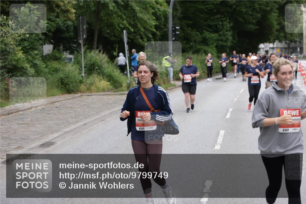 14.06.2026 - REWE Women's Run Jannik Wohlers http://msf.ph/oto/9799749 14.06.2026 11:02:09 Laufen 5131, 5129, 7 meine-sportfotos.de