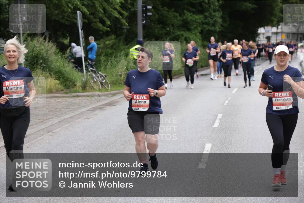 14.06.2026 - REWE Women's Run Jannik Wohlers http://msf.ph/oto/9799784 14.06.2026 11:02:13 Laufen 5841, 5099, 7, 5459, 7 meine-sportfotos.de