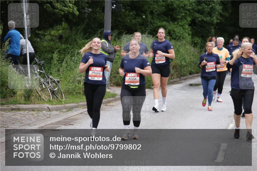 14.06.2026 - REWE Women's Run Jannik Wohlers http://msf.ph/oto/9799802 14.06.2026 11:02:18 Laufen 57, 5825, 7 meine-sportfotos.de