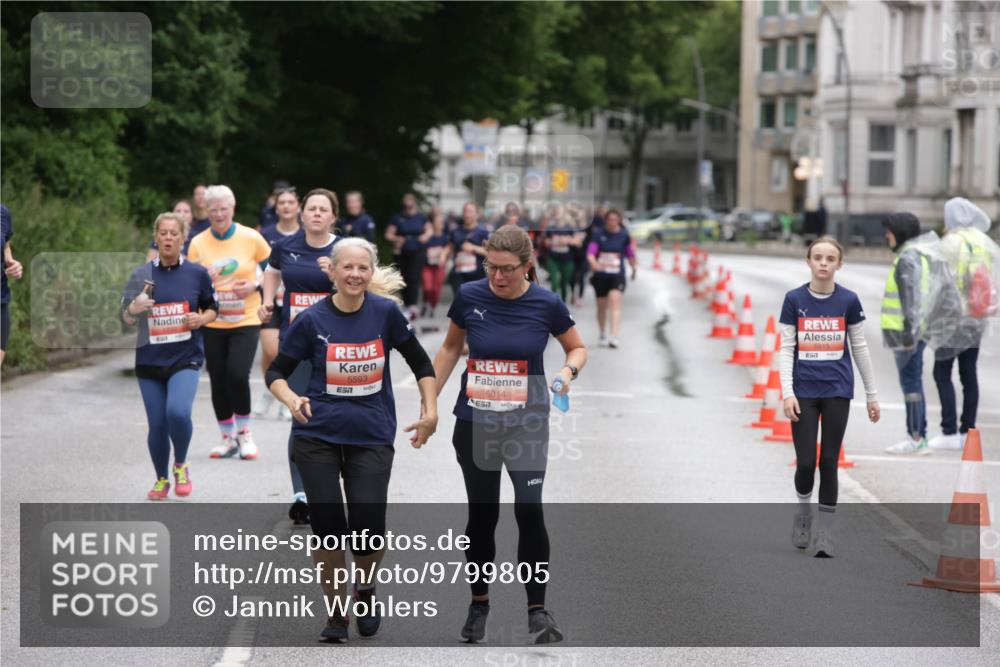 14.06.2026 - REWE Women's Run Jannik Wohlers http://msf.ph/oto/9799805 14.06.2026 11:02:19 Laufen 5593, 7, 6014, 5915 meine-sportfotos.de