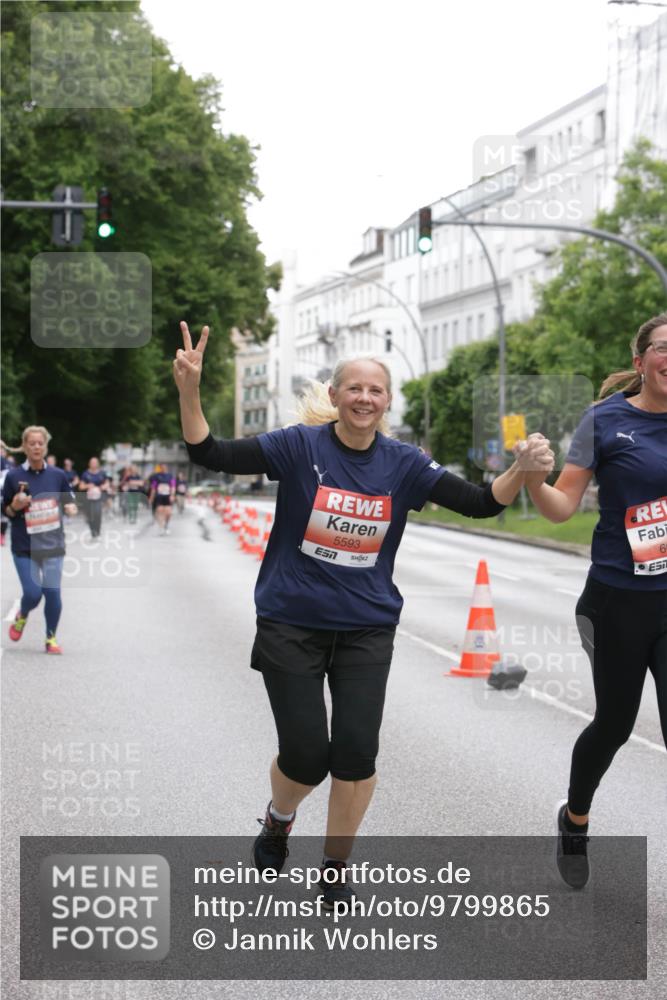 14.06.2026 - REWE Women's Run Jannik Wohlers http://msf.ph/oto/9799865 14.06.2026 11:02:24 Laufen 7, 5593, 6 meine-sportfotos.de