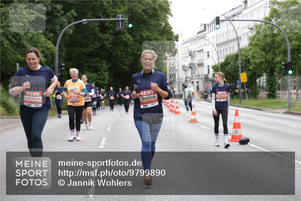 14.06.2026 - REWE Women's Run Jannik Wohlers http://msf.ph/oto/9799890 14.06.2026 11:02:27 Laufen 5947, 7, 5732, 657 meine-sportfotos.de