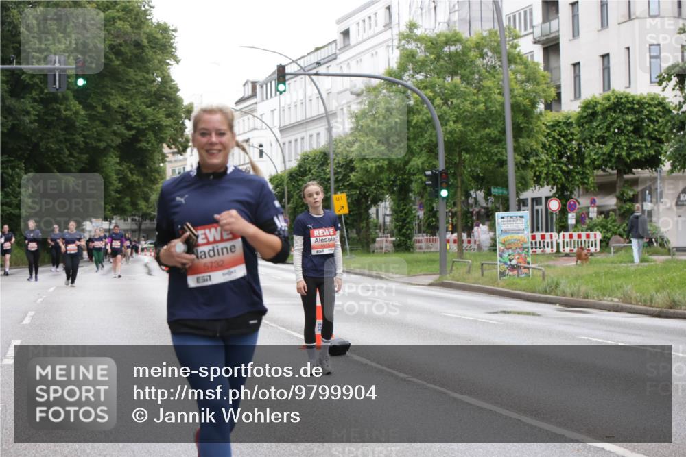 14.06.2026 - REWE Women's Run Jannik Wohlers http://msf.ph/oto/9799904 14.06.2026 11:02:28 Laufen 5732, 01 meine-sportfotos.de