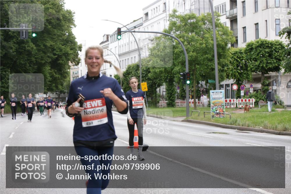 14.06.2026 - REWE Women's Run Jannik Wohlers http://msf.ph/oto/9799906 14.06.2026 11:02:28 Laufen 5732, 511, 1 meine-sportfotos.de