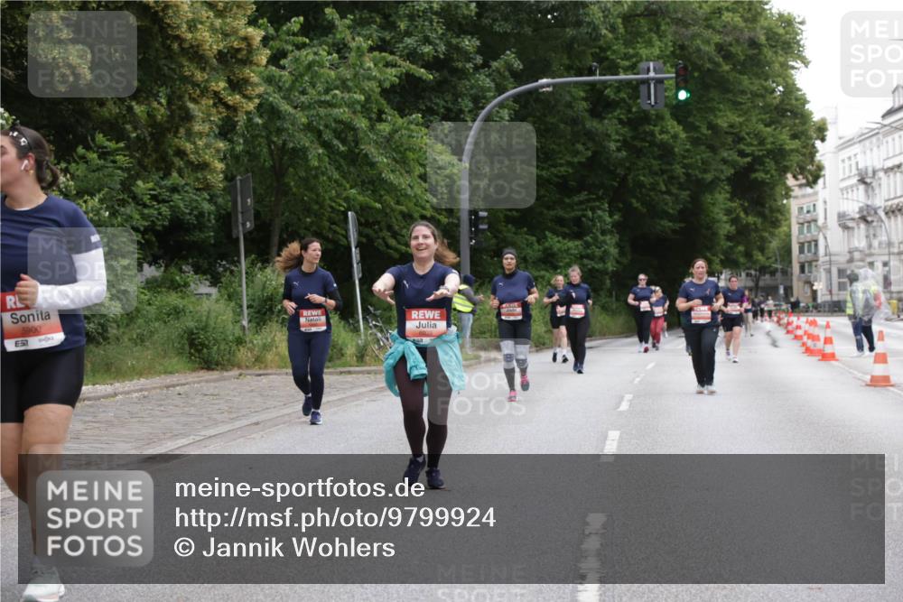 14.06.2026 - REWE Women's Run Jannik Wohlers http://msf.ph/oto/9799924 14.06.2026 11:02:33 Laufen 5900, 51 meine-sportfotos.de