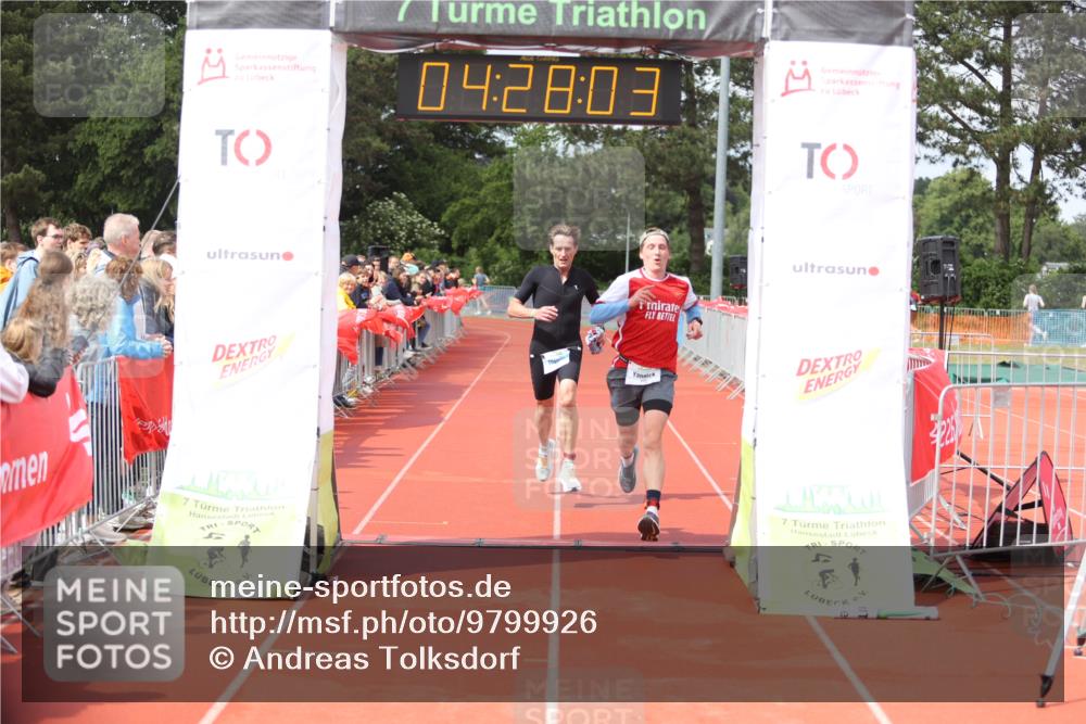 14.06.2026 - 7 Türme Triathlon Andreas Tolksdorf http://msf.ph/oto/9799926 14.06.2026 15:28:01 Ziel 906, 1171 meine-sportfotos.de