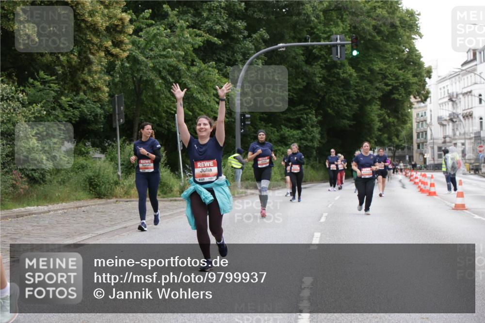 14.06.2026 - REWE Women's Run Jannik Wohlers http://msf.ph/oto/9799937 14.06.2026 11:02:33 Laufen 6039 meine-sportfotos.de