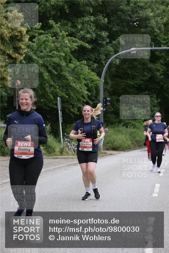 14.06.2026 - REWE Women's Run Jannik Wohlers http://msf.ph/oto/9800030 14.06.2026 11:02:42 Laufen 5855, 7, 5681, 7 meine-sportfotos.de