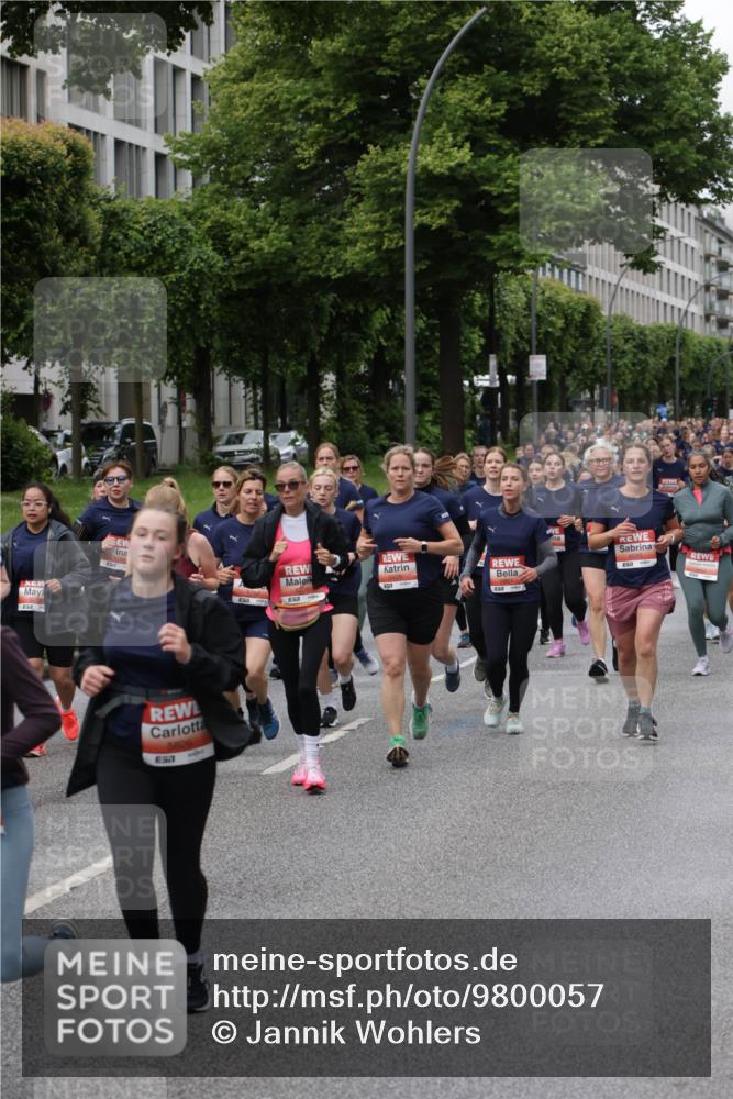 14.06.2026 - REWE Women's Run Jannik Wohlers http://msf.ph/oto/9800057 14.06.2026 10:40:04 Laufen 5826, 57 meine-sportfotos.de