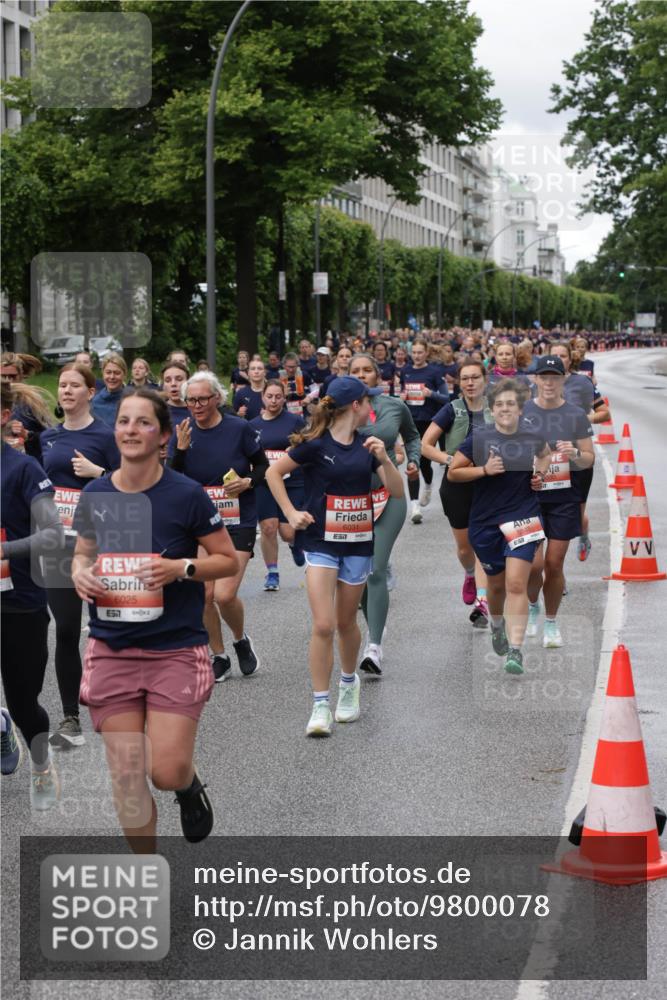 14.06.2026 - REWE Women's Run Jannik Wohlers http://msf.ph/oto/9800078 14.06.2026 10:40:07 Laufen 6025, 657, 7, 6031, 5948 meine-sportfotos.de