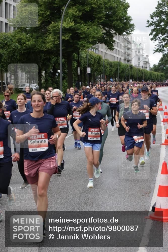 14.06.2026 - REWE Women's Run Jannik Wohlers http://msf.ph/oto/9800087 14.06.2026 10:40:07 Laufen 6025, 7, 6031, 57, 5948 meine-sportfotos.de