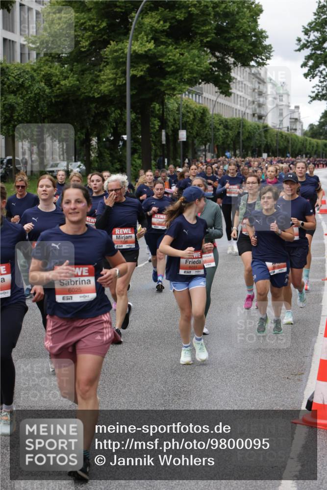 14.06.2026 - REWE Women's Run Jannik Wohlers http://msf.ph/oto/9800095 14.06.2026 10:40:07 Laufen 6025, 57, 6031, 7 meine-sportfotos.de