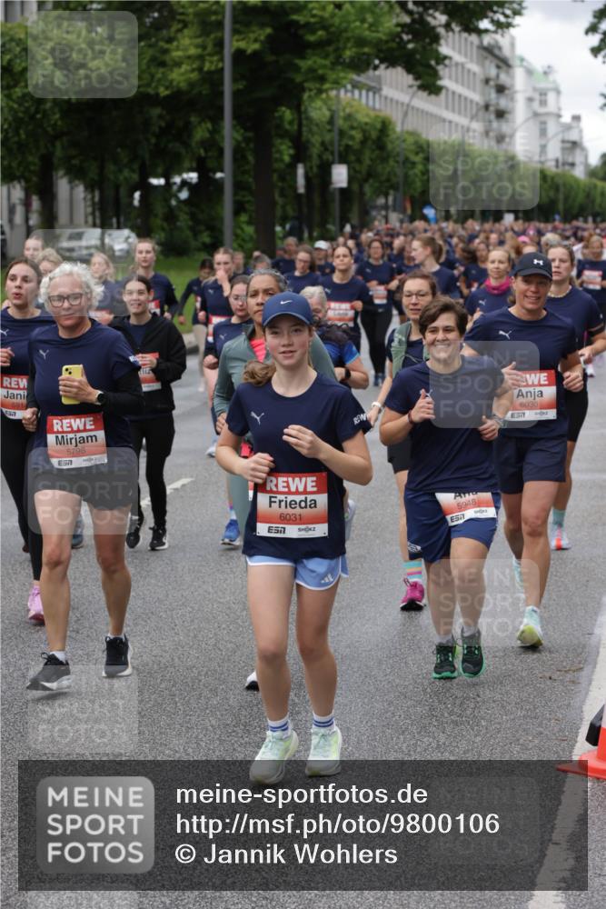 14.06.2026 - REWE Women's Run Jannik Wohlers http://msf.ph/oto/9800106 14.06.2026 10:40:08 Laufen 5914, 5798, 7, 6031, 5948, 7, 6030, 7 meine-sportfotos.de