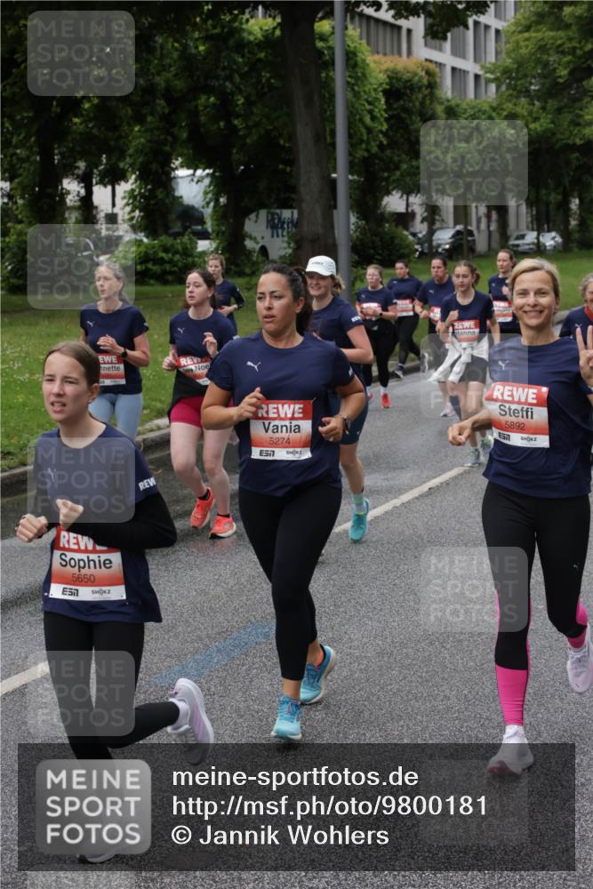 14.06.2026 - REWE Women's Run Jannik Wohlers http://msf.ph/oto/9800181 14.06.2026 10:40:17 Laufen 5650, 5274, 7, 5892 meine-sportfotos.de