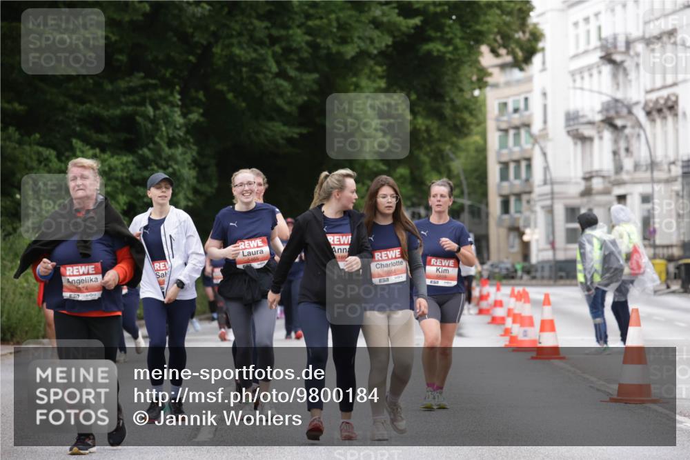 14.06.2026 - REWE Women's Run Jannik Wohlers http://msf.ph/oto/9800184 14.06.2026 11:03:00 Laufen 7, 5465, 165, 5554, 57, 5859 meine-sportfotos.de
