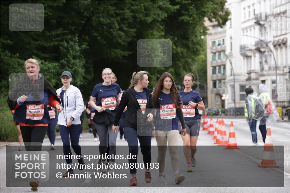 14.06.2026 - REWE Women's Run Jannik Wohlers http://msf.ph/oto/9800193 14.06.2026 11:03:00 Laufen 5974, 5465, 165, 5554, 7, 5859 meine-sportfotos.de