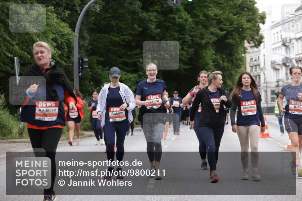 14.06.2026 - REWE Women's Run Jannik Wohlers http://msf.ph/oto/9800211 14.06.2026 11:03:03 Laufen 5974, 5465, 5278, 165, 57, 5554, 57, 5859, 7 meine-sportfotos.de
