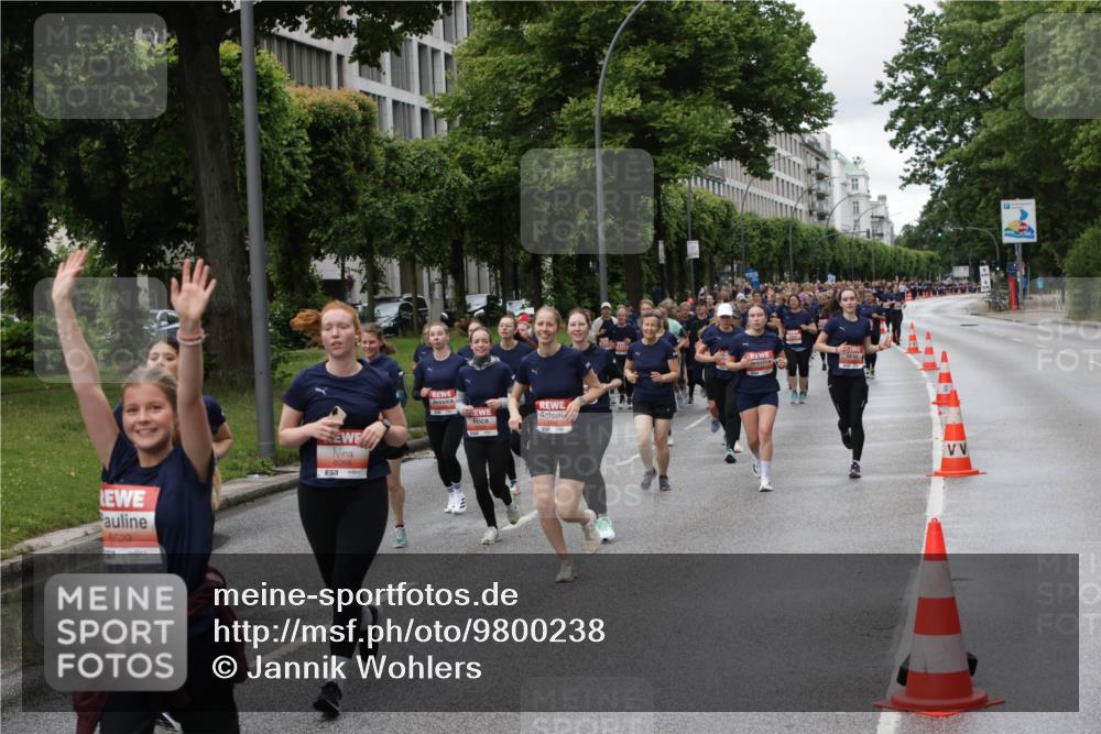 14.06.2026 - REWE Women's Run Jannik Wohlers http://msf.ph/oto/9800238 14.06.2026 10:40:23 Laufen 5629, 5517, 57, 6066 meine-sportfotos.de