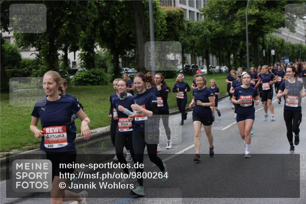 14.06.2026 - REWE Women's Run Jannik Wohlers http://msf.ph/oto/9800264 14.06.2026 10:40:26 Laufen 5656, 5053, 6056, 1 meine-sportfotos.de