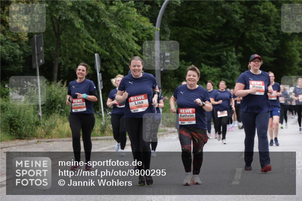 14.06.2026 - REWE Women's Run Jannik Wohlers http://msf.ph/oto/9800295 14.06.2026 11:03:14 Laufen 5240, 5938, 6517, 5937, 7 meine-sportfotos.de