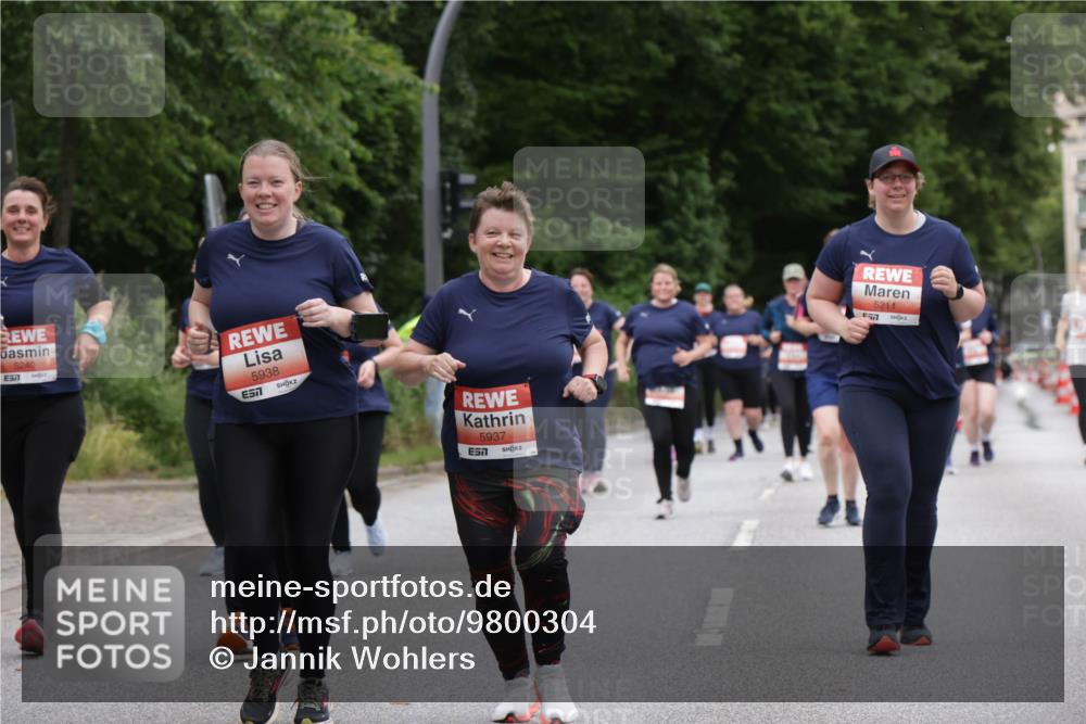 14.06.2026 - REWE Women's Run Jannik Wohlers http://msf.ph/oto/9800304 14.06.2026 11:03:15 Laufen 5240, 57, 5938, 7, 5937, 5211, 657 meine-sportfotos.de