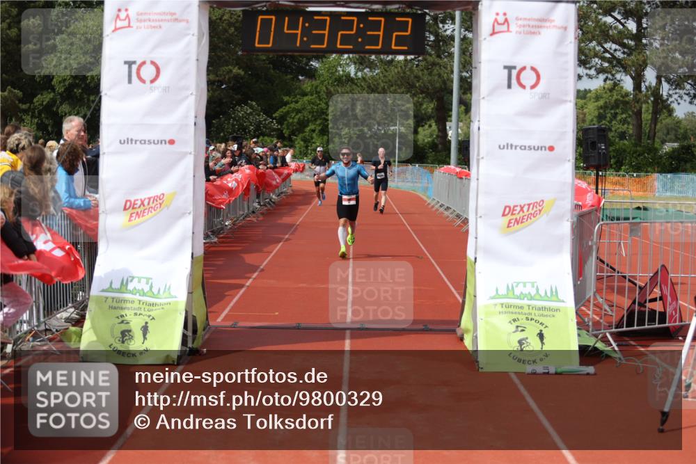 14.06.2026 - 7 Türme Triathlon Andreas Tolksdorf http://msf.ph/oto/9800329 14.06.2026 15:32:30 Ziel 840, 901, 917 meine-sportfotos.de