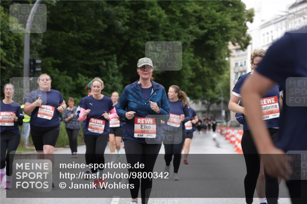 14.06.2026 - REWE Women's Run Jannik Wohlers http://msf.ph/oto/9800342 14.06.2026 11:03:23 Laufen 5770, 5316, 5762, 7 meine-sportfotos.de