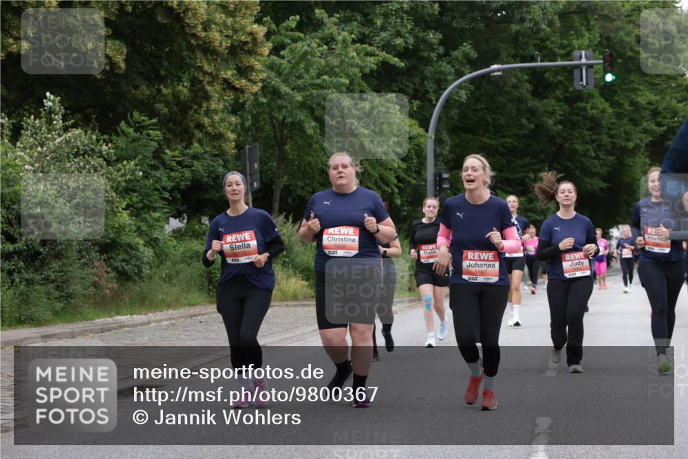 14.06.2026 - REWE Women's Run Jannik Wohlers http://msf.ph/oto/9800367 14.06.2026 11:03:26 Laufen 5770, 653, 5926, 5197, 7 meine-sportfotos.de