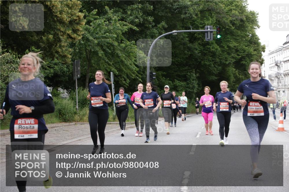 14.06.2026 - REWE Women's Run Jannik Wohlers http://msf.ph/oto/9800408 14.06.2026 11:03:36 Laufen 5831, 57, 5830 meine-sportfotos.de