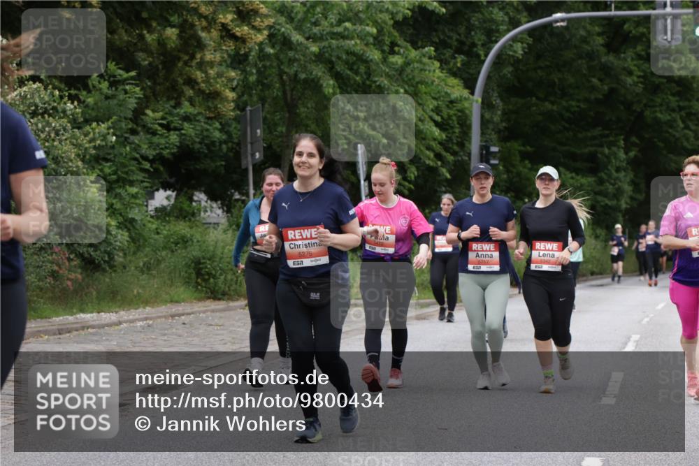 14.06.2026 - REWE Women's Run Jannik Wohlers http://msf.ph/oto/9800434 14.06.2026 11:03:39 Laufen 5275, 657, 5717, 5342 meine-sportfotos.de