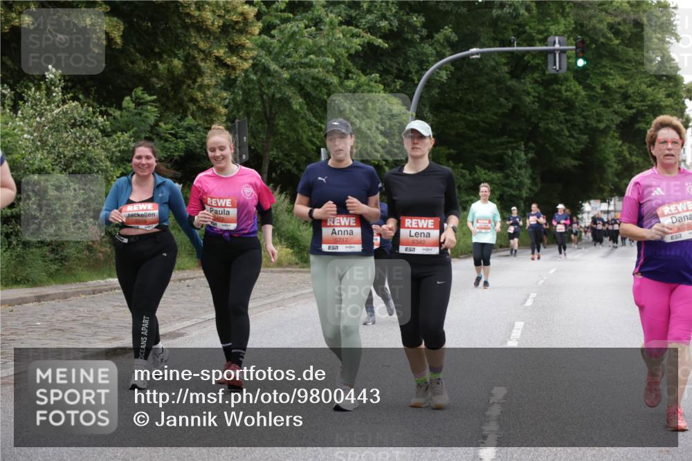 14.06.2026 - REWE Women's Run Jannik Wohlers http://msf.ph/oto/9800443 14.06.2026 11:03:41 Laufen 5559, 5472, 5717, 57, 5342, 7, 5120 meine-sportfotos.de