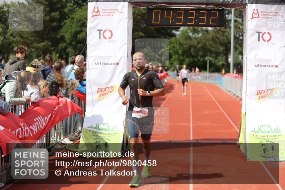 14.06.2026 - 7 Türme Triathlon Andreas Tolksdorf http://msf.ph/oto/9800458 14.06.2026 15:33:30 Ziel 643, 665 meine-sportfotos.de