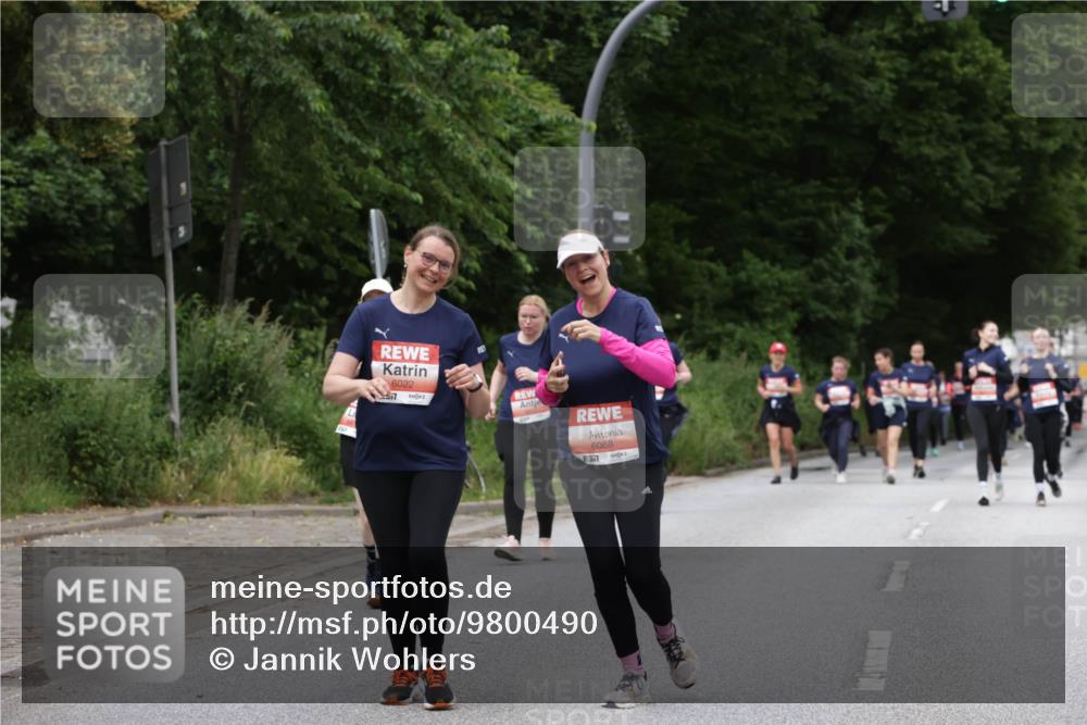 14.06.2026 - REWE Women's Run Jannik Wohlers http://msf.ph/oto/9800490 14.06.2026 11:03:54 Laufen 6022, 6068 meine-sportfotos.de