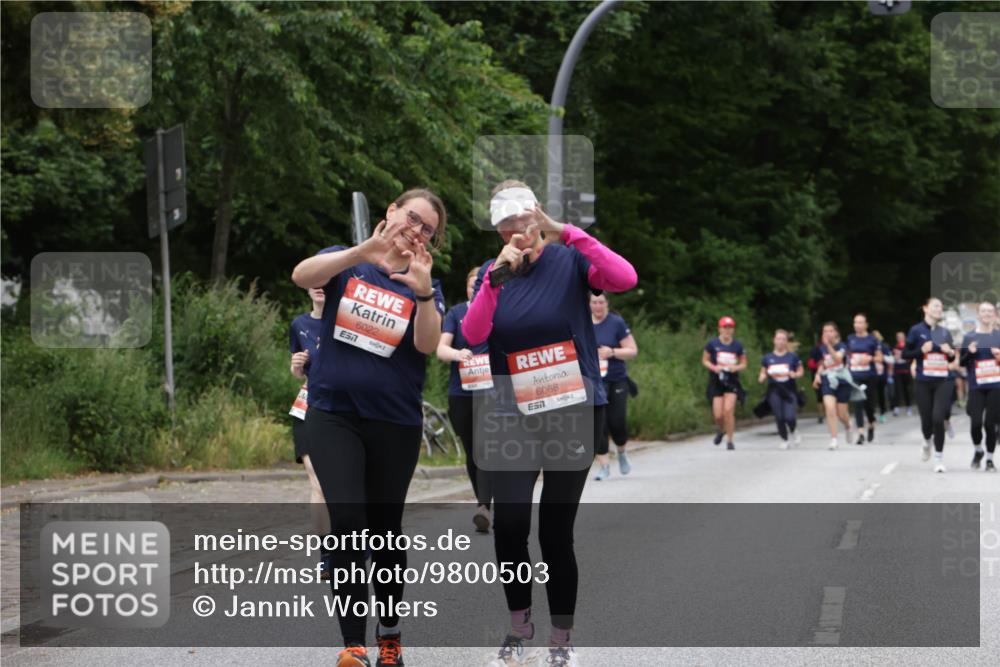 14.06.2026 - REWE Women's Run Jannik Wohlers http://msf.ph/oto/9800503 14.06.2026 11:03:55 Laufen 6022, 6068, 57 meine-sportfotos.de