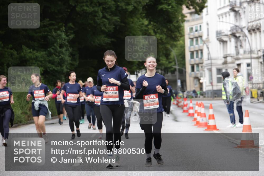 14.06.2026 - REWE Women's Run Jannik Wohlers http://msf.ph/oto/9800530 14.06.2026 11:04:00 Laufen 5267, 57, 5323, 7 meine-sportfotos.de