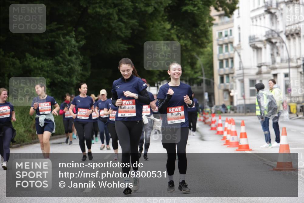 14.06.2026 - REWE Women's Run Jannik Wohlers http://msf.ph/oto/9800531 14.06.2026 11:04:00 Laufen 837, 5267, 57, 5323 meine-sportfotos.de