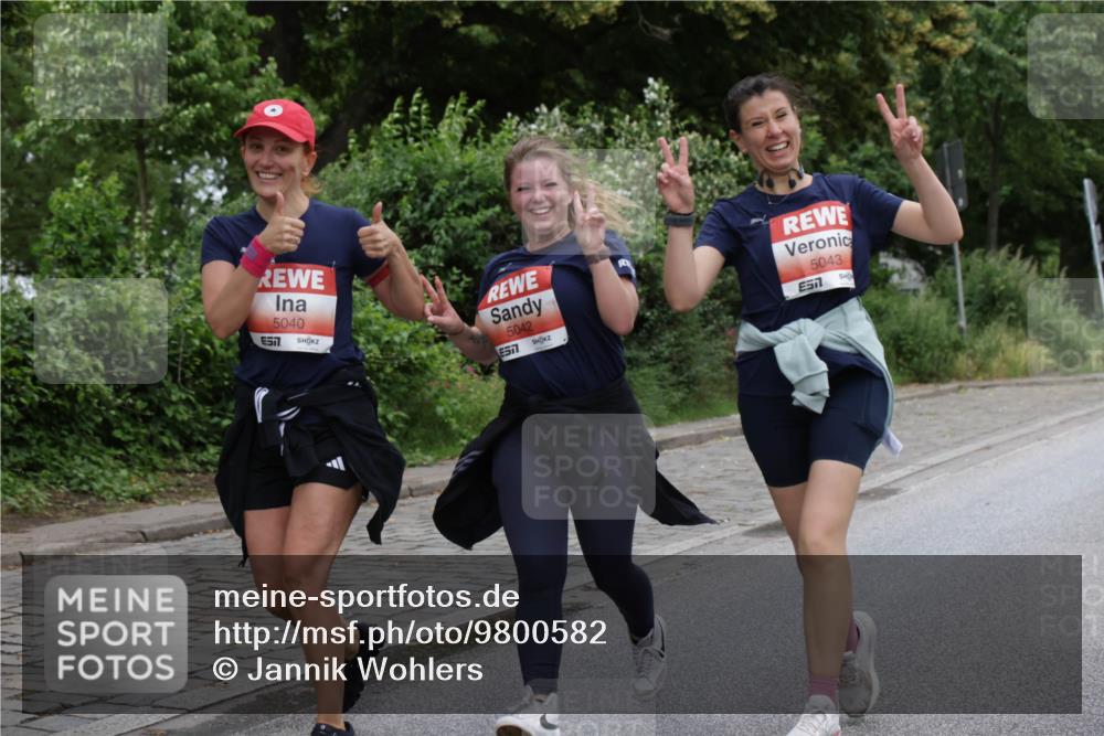 14.06.2026 - REWE Women's Run Jannik Wohlers http://msf.ph/oto/9800582 14.06.2026 11:04:09 Laufen 5040, 7, 5042, 57, 5043, 57 meine-sportfotos.de