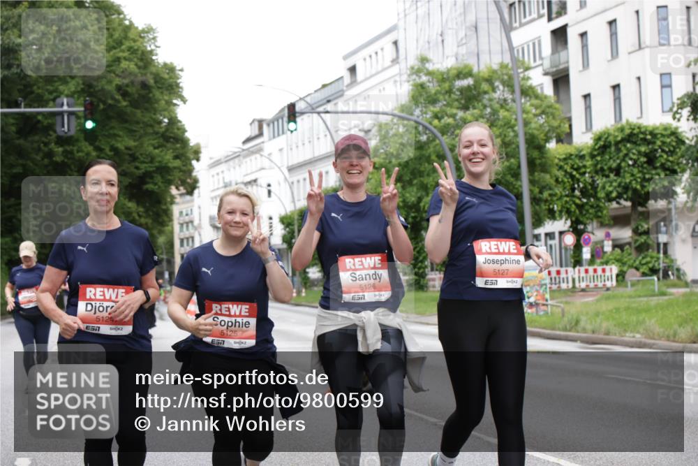 14.06.2026 - REWE Women's Run Jannik Wohlers http://msf.ph/oto/9800599 14.06.2026 11:04:10 Laufen 5124, 5125, 7, 5126, 5127 meine-sportfotos.de