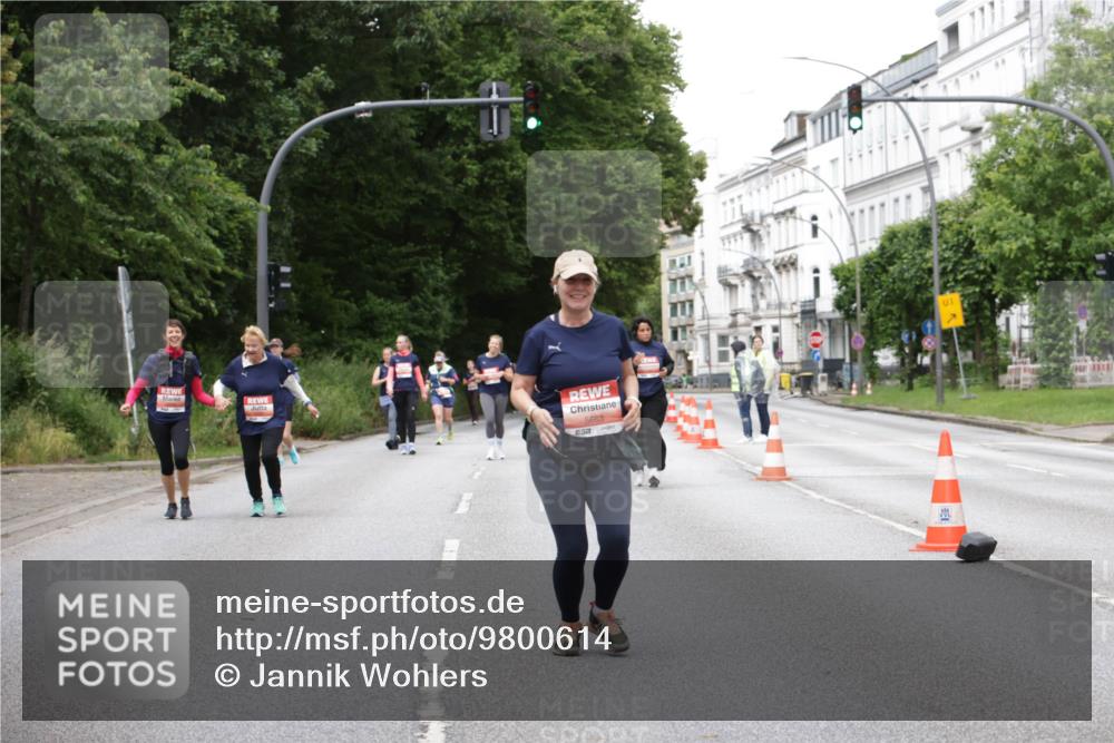 14.06.2026 - REWE Women's Run Jannik Wohlers http://msf.ph/oto/9800614 14.06.2026 11:04:13 Laufen 5663, 1 meine-sportfotos.de