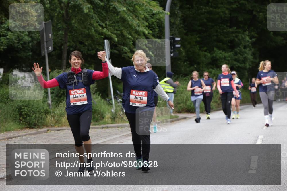 14.06.2026 - REWE Women's Run Jannik Wohlers http://msf.ph/oto/9800628 14.06.2026 11:04:15 Laufen 5658, 57, 5959, 657 meine-sportfotos.de