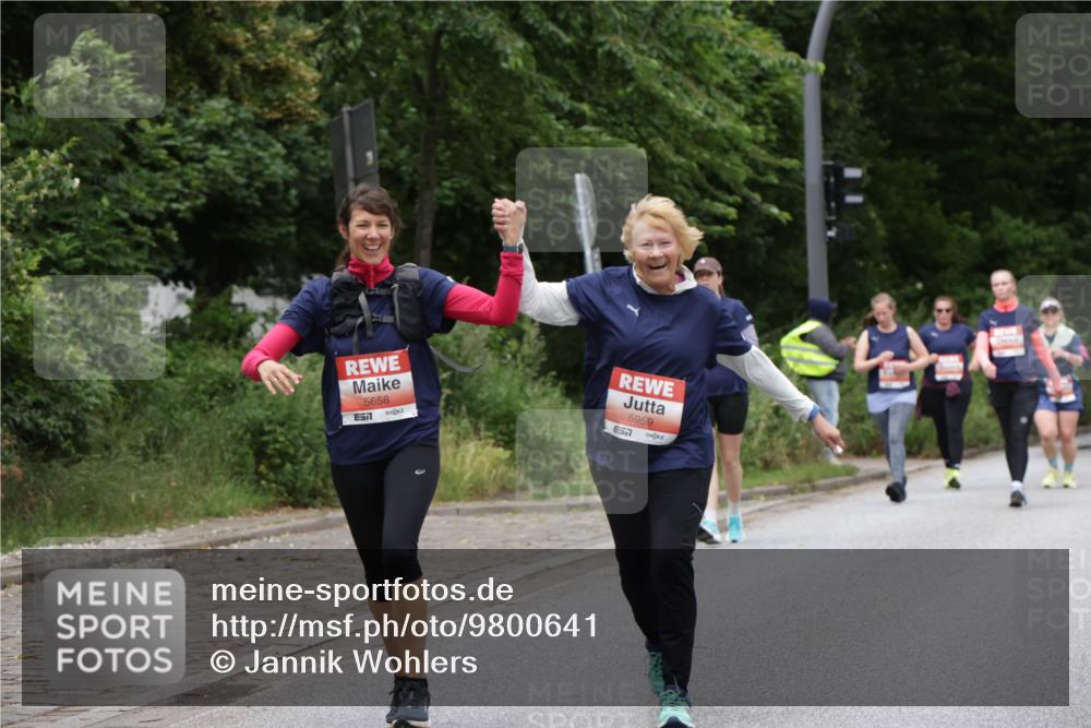 14.06.2026 - REWE Women's Run Jannik Wohlers http://msf.ph/oto/9800641 14.06.2026 11:04:16 Laufen 5658, 7, 5959, 7 meine-sportfotos.de
