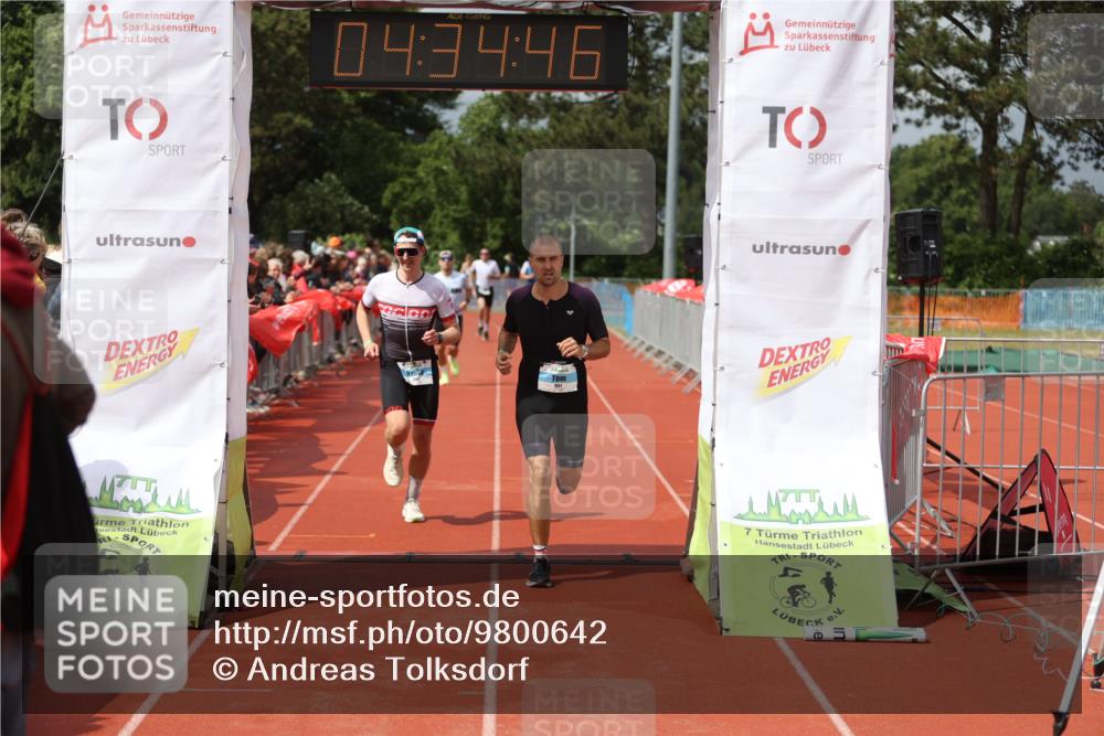 14.06.2026 - 7 Türme Triathlon Andreas Tolksdorf http://msf.ph/oto/9800642 14.06.2026 15:34:44 Ziel 923, 951, 955, 1007, 1086, 1096, 1126 meine-sportfotos.de