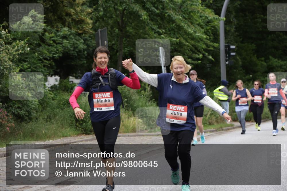 14.06.2026 - REWE Women's Run Jannik Wohlers http://msf.ph/oto/9800645 14.06.2026 11:04:16 Laufen 5658, 7, 5959, 7 meine-sportfotos.de