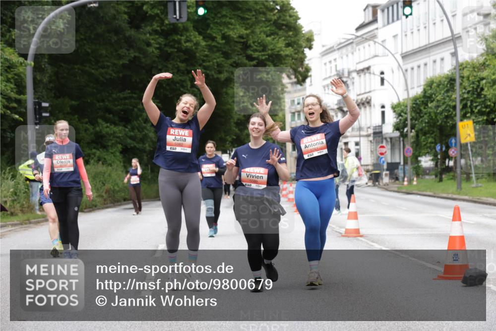 14.06.2026 - REWE Women's Run Jannik Wohlers http://msf.ph/oto/9800679 14.06.2026 11:04:22 Laufen 5082, 57, 5080, 5081, 1 meine-sportfotos.de