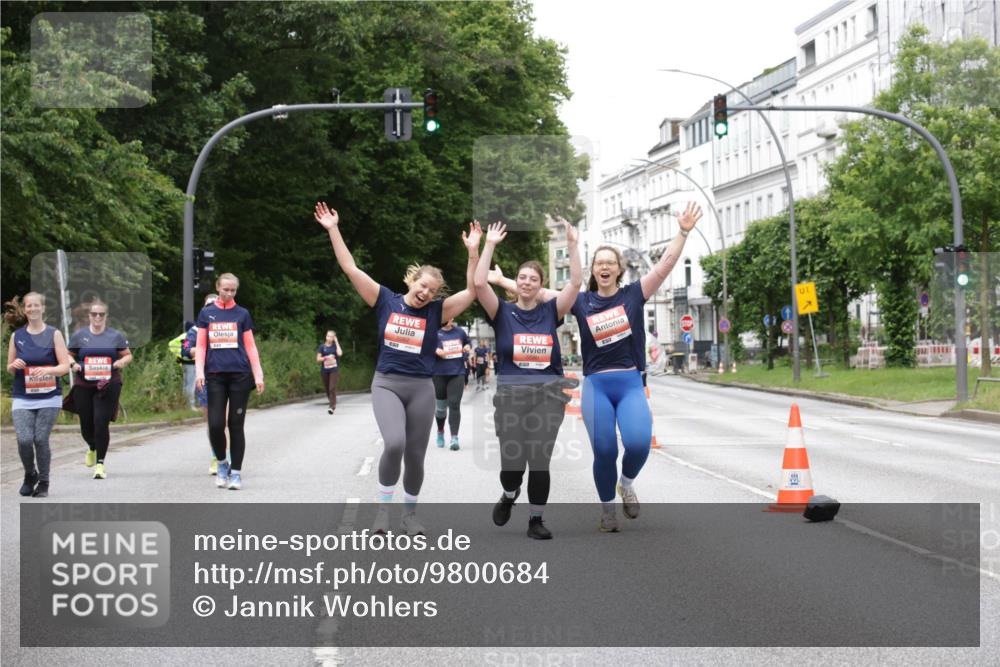 14.06.2026 - REWE Women's Run Jannik Wohlers http://msf.ph/oto/9800684 14.06.2026 11:04:22 Laufen 1, 7 meine-sportfotos.de