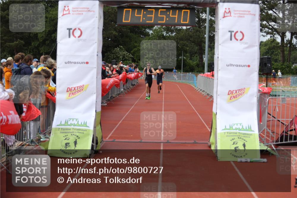 14.06.2026 - 7 Türme Triathlon Andreas Tolksdorf http://msf.ph/oto/9800727 14.06.2026 15:35:39 Ziel 963, 987 meine-sportfotos.de