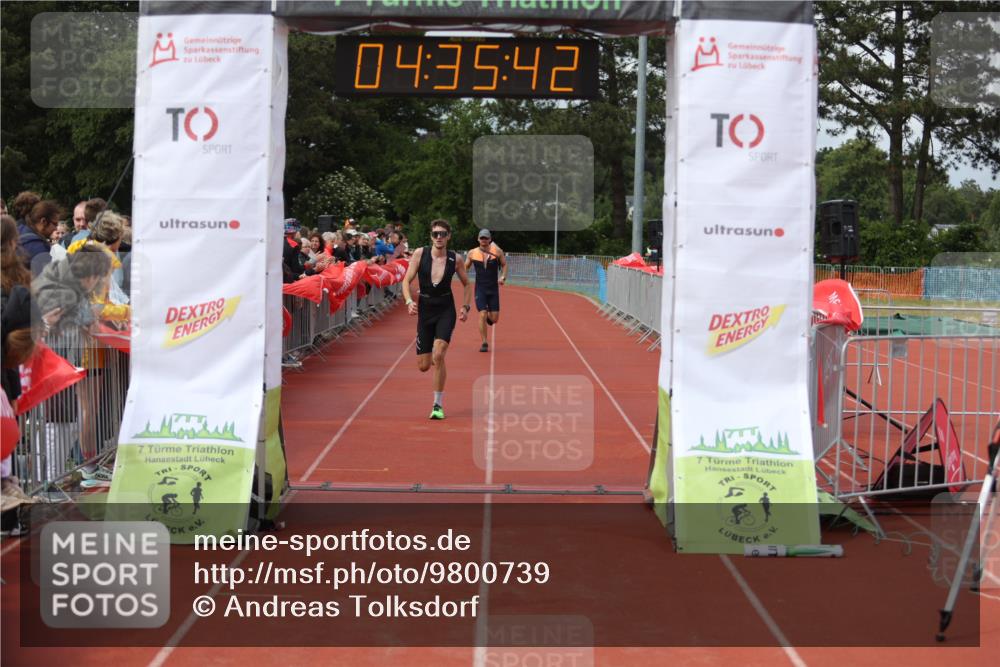 14.06.2026 - 7 Türme Triathlon Andreas Tolksdorf http://msf.ph/oto/9800739 14.06.2026 15:35:40 Ziel 963, 987 meine-sportfotos.de