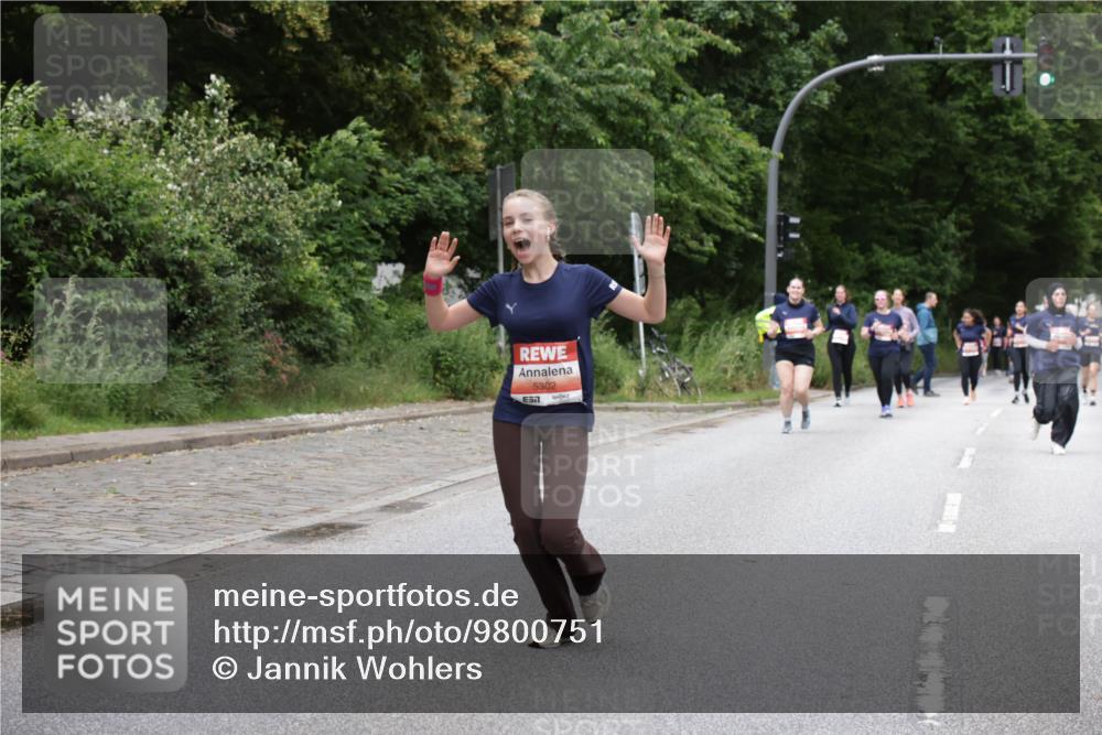 14.06.2026 - REWE Women's Run Jannik Wohlers http://msf.ph/oto/9800751 14.06.2026 11:04:39 Laufen 5302 meine-sportfotos.de