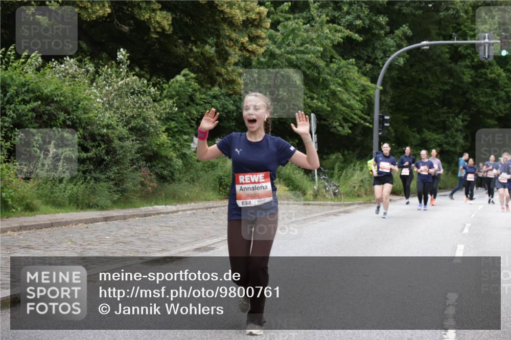 14.06.2026 - REWE Women's Run Jannik Wohlers http://msf.ph/oto/9800761 14.06.2026 11:04:39 Laufen 5302, 7 meine-sportfotos.de